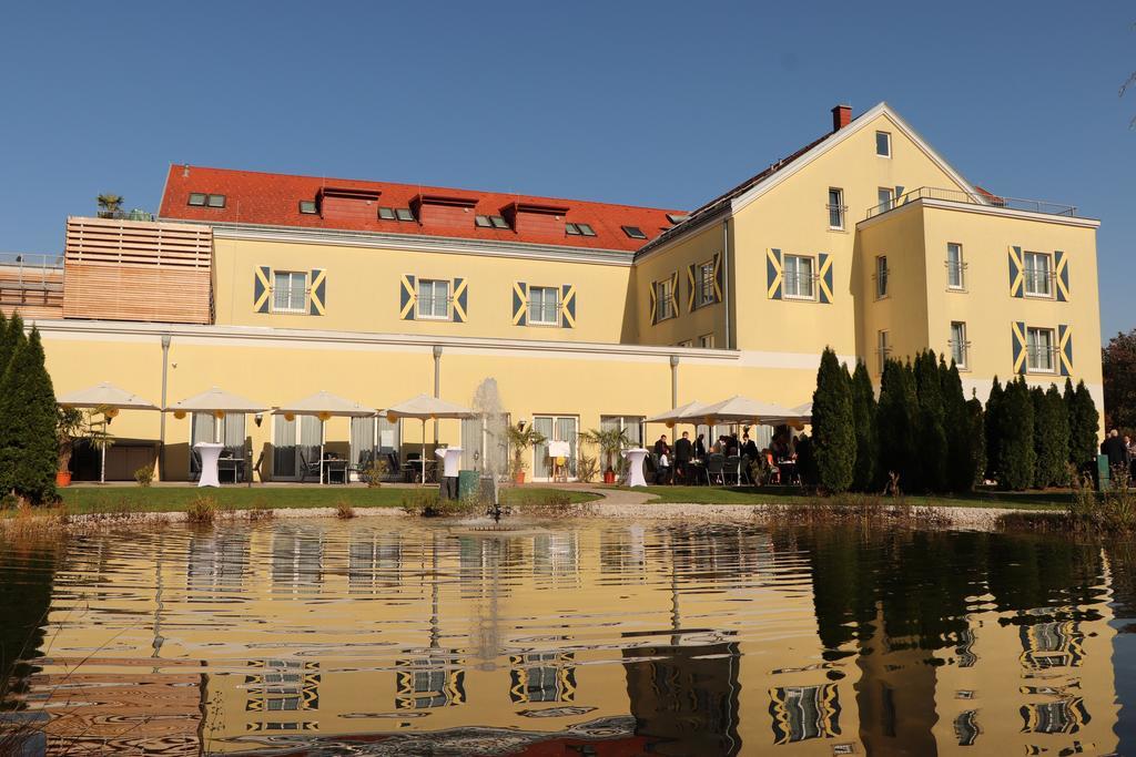 Lanzenkirchen Grandhotel Niederoesterreichischer Hof מראה חיצוני תמונה
