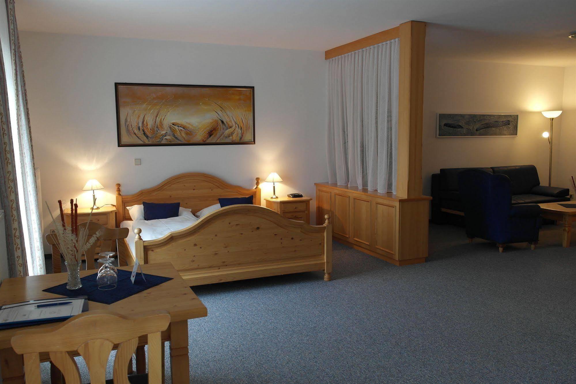 Lanzenkirchen Grandhotel Niederoesterreichischer Hof מראה חיצוני תמונה