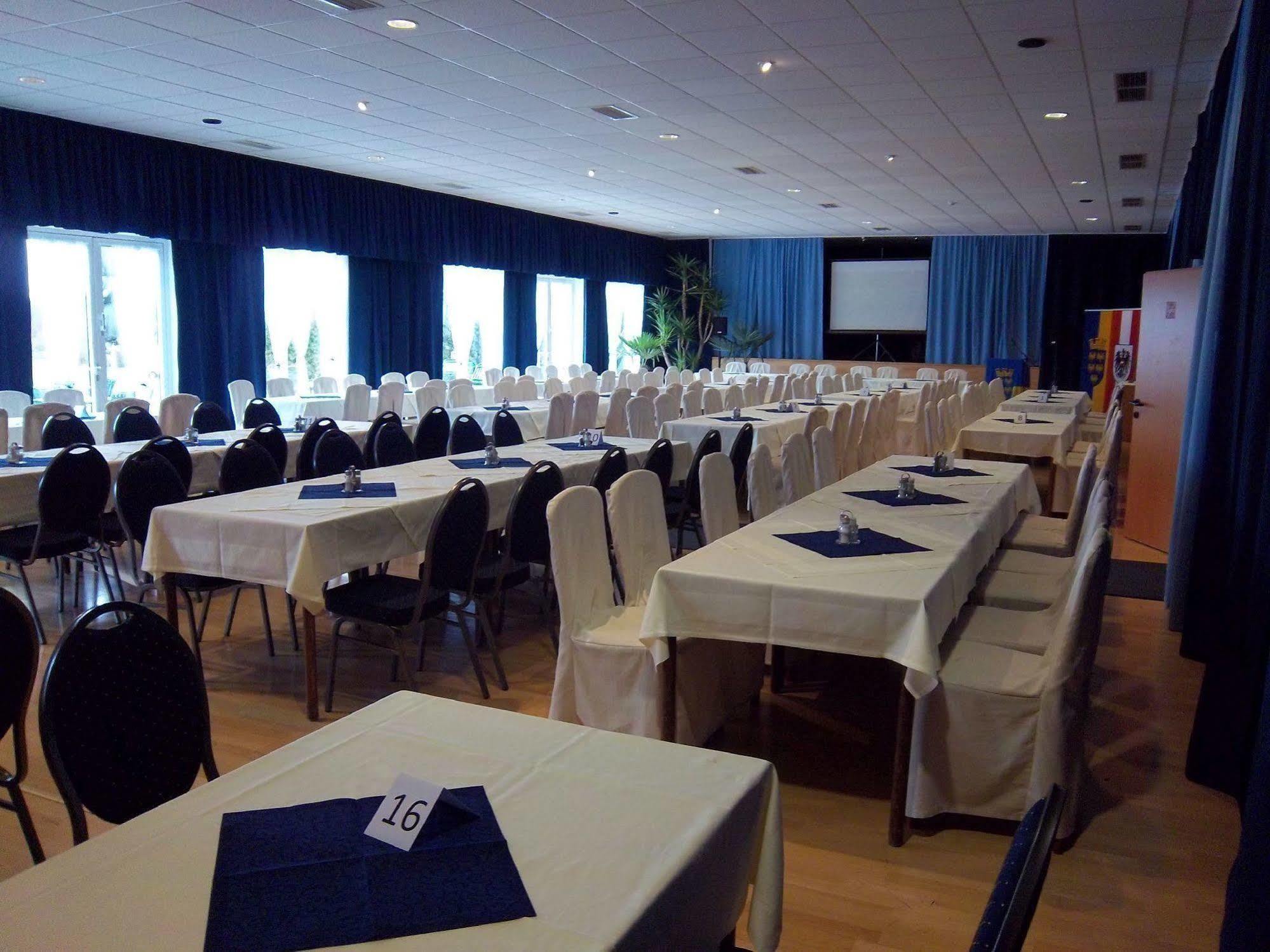 Lanzenkirchen Grandhotel Niederoesterreichischer Hof מראה חיצוני תמונה
