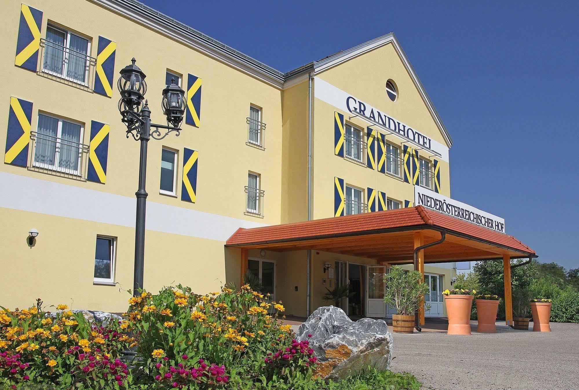 Lanzenkirchen Grandhotel Niederoesterreichischer Hof מראה חיצוני תמונה