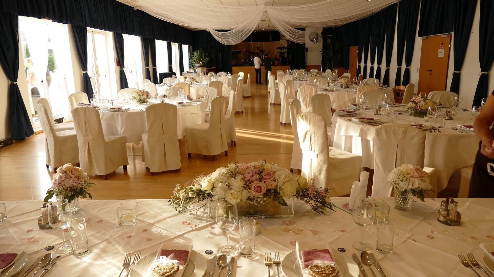 Lanzenkirchen Grandhotel Niederoesterreichischer Hof מראה חיצוני תמונה